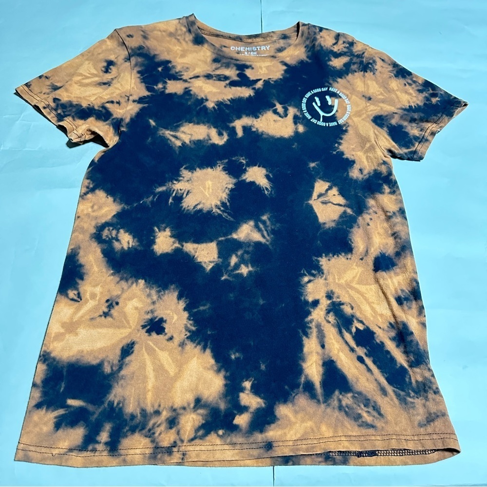 CHEMISTRY Tie Dye “Choose Happy” Graphic Tee – Orange Navy – Size Small